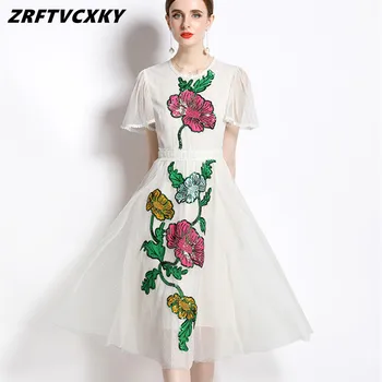Ново дамско Лятното модно рокля Midi за подиум 2023, Елегантна рокля с ръкав-пеперуда, расшитое пайети, Женски тънки рокли на цветчета трапецовидна форма