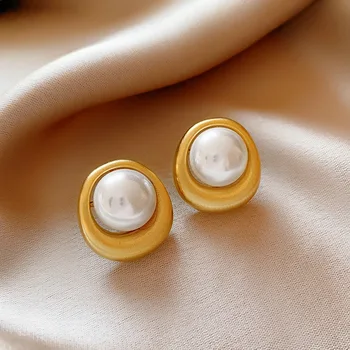 Новият Компактен Ретро Дизайн на Френски Перли Геометрични Обеци Златни Цветове, Модни Бижута Изискани Аксесоари за Уши за Жени